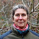 Irmgard Weishaupt, Försterin des Lorettowaldes in Konstanz, muss mit ihrem Fachwissen entscheiden, wann und welche Bäume gefällt werden ...
