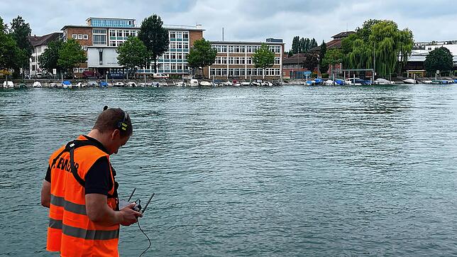 Bild 5: Person am Seerhein vermisst: Bilder der Suche in Konstanz