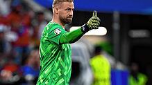 Torwart Kasper Schmeichel fordert mit dem dänischen Team am Samstag EM-Gastgeber Deutschland heraus.