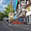 Seit mehr als einem Jahr schon ragt die Baustelle am Stadtgraben in die Straße. Der Baukran soll nun bis Mitte des Monats weichen. Dann ...