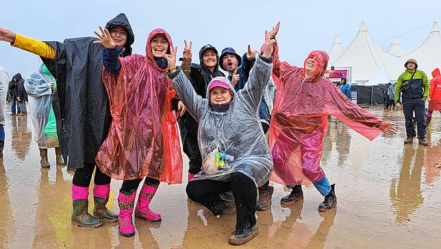 Bild 8: Southside 2024: Die Besucher trotzen dem Matsch