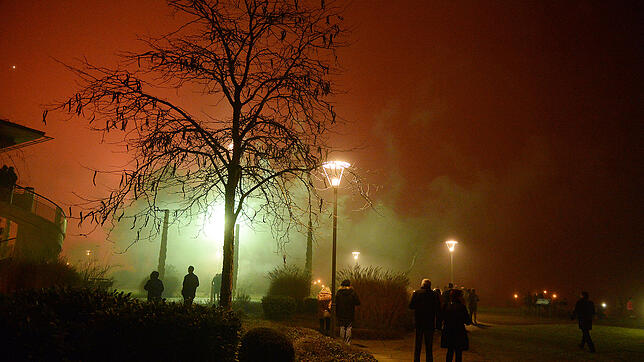 Weiter als bis zur nächsten Straßenlaterne reichte der Blick in der Silvesternacht vor lauter Nebel kaum.