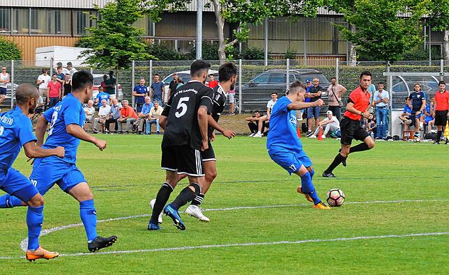 Bild 20: Klare Niederlage für SV 08 Laufenburg im Testspiel beim SV Weil &ndash; und wir haben Bilder!