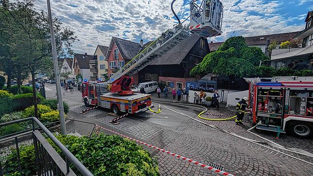 70 Einsatzkräfte der Feuerwehr und des Deutschen Roten Kreuzes haben bei der Jahreshauptübung mitgewirkt. Fotos: Philipp Gotterbarm/euerwehr