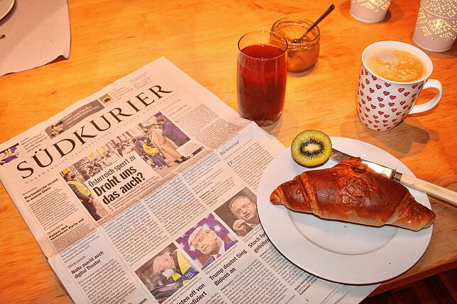 Was gibt es Neues in der Welt und in der Heimat? Für viele gehört die Tageszeitung zum Frühstück genauso dazu wie die Tasse Kaffee.