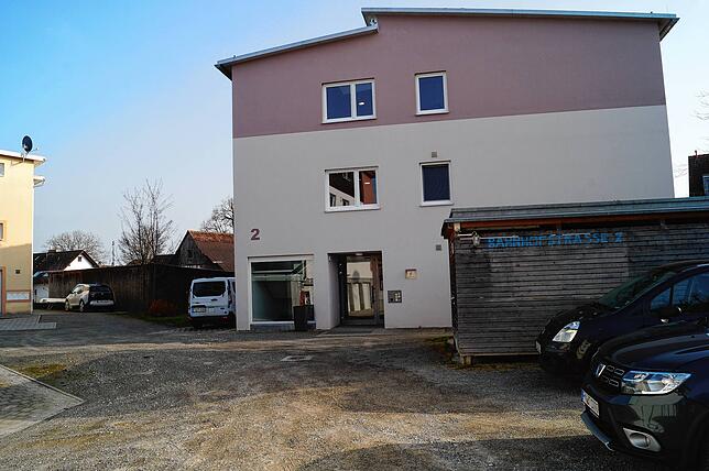 Zusammen mit den Bewohnern sollen die Außenanlagen am Wohnhaus hergerichtet werden.