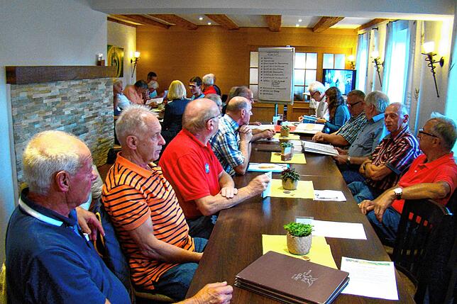 Die Mitgliederversammlung der Oldtimerfreunde im Gasthaus „Adler“ im Meßkircher Ortsteil Heudorf, war gut besucht.
