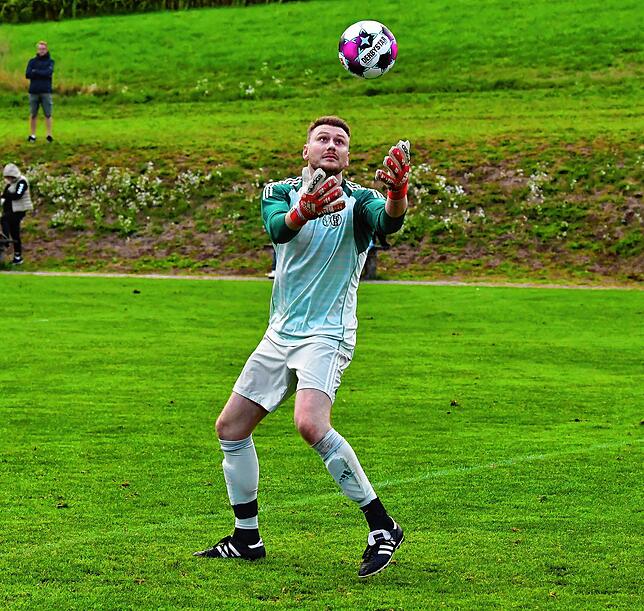 Bild 12: Spvgg. Andelsbach holt sich ein 1:1 im Derby gegen den SC Niederhof/Binzgen &ndash; und wir haben Bilder!
