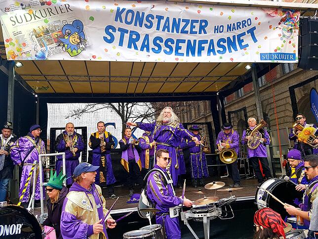 Bild 29: Die schönsten Bilder und Videos von der SÜDKURIER-Fasnacht auf der Marktstätte! Ho Narro!