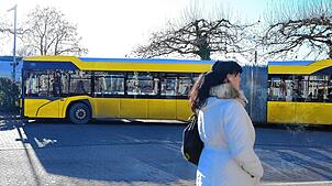 (Archivbild) Auch am Radolfzeller Busbahnhof soll am Donnerstag, 30. Januar, kein Regionalbus verkehren. Fahrgäste müssen an diesem Tag ...