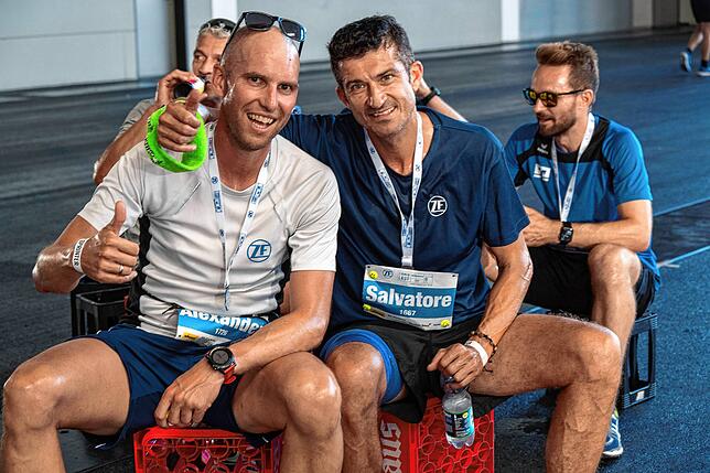 Bild 23: Bilder vom ZF Firmenlauf Start und Zieleinlauf Messegelände
