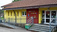 Dieses Bild gehört bald der Vergangenheit an: Der Kindergarten Don Bosco in Niedergebisbach wird durch einen Neubau des Kindergartens ...