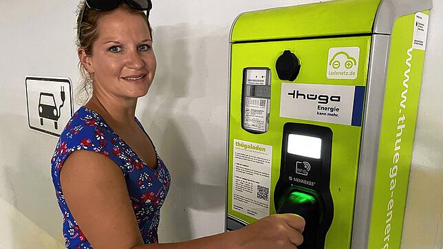 Svea Weinhold hat Glück. Die Lehrerin hat bereits vor zwei Jahren einen Elektro-Kleinwagen gekauft, um täglich von ihrem Wohnort ...
