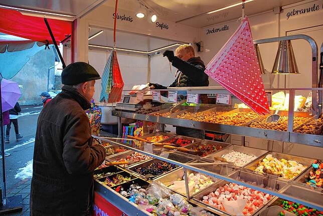 Magenbrot und gebrannte Mandeln verkaufen sich immer.