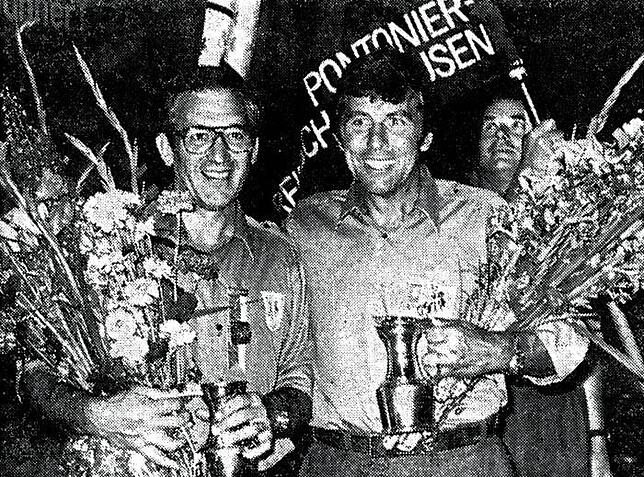 Jean Widtmann (links) und Kurt Huber (rechts) freuen sich 1979 über den Schweizermeistertitel im Fährboot-Einzelwettkampf.