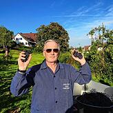 Hobby-Winzer: Den Weinberg bei Hemmenhofen bewirtschaftet Dahl mit Freunden und Profi-Unterstützung.