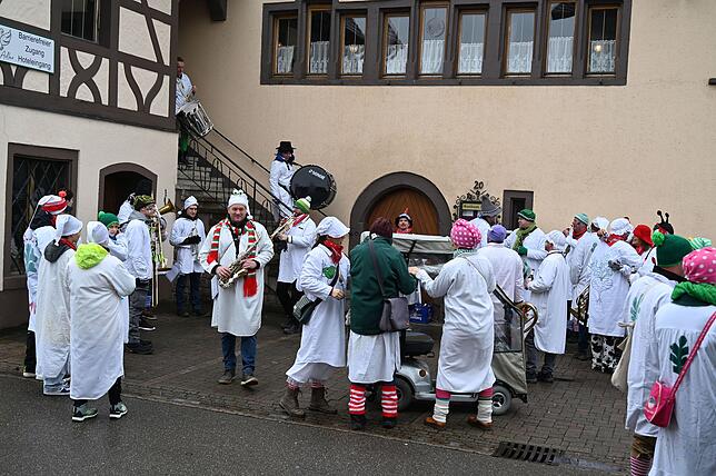 Bild 36: So schön war der Schmutzige Donnerstag in Lauchringen - Die schönsten Narren-Bilder des Tages!