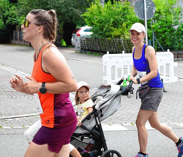 Bild 38: Stadtlauf durch die Donaueschinger Innenstadt kommt gut an