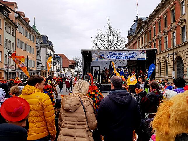 Bild 11: Die schönsten Bilder und Videos von der SÜDKURIER-Fasnacht auf der Marktstätte! Ho Narro!
