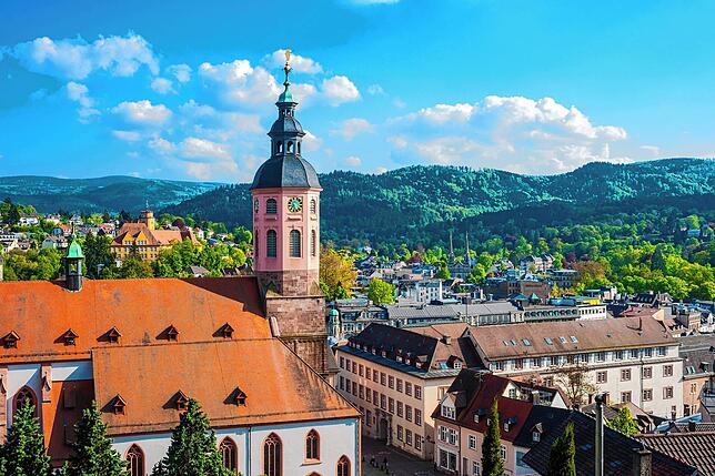 Bade-Baden ist als Kur- und Bäderstadt vor allem eine Stadt zum Entspannen. Ein Highlight der Altstadt: Die Stiftskirche.