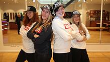 Den Tänzerinnen (von links) Annabelle Wotschel, Noelle Sommer, Miriam Brombacher und Deborah Herberg macht Hip Hop sichtlich Spaß.