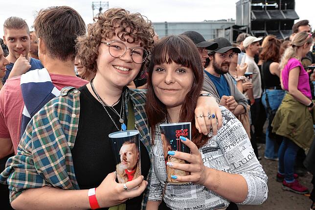 Bild 23: Alligatoah am Bodensee – Die Fans fluten das Areal Klein Venedig