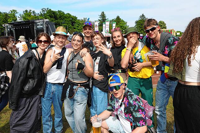 Bild 3: Gute Laune und ein volles Stadion beim zweiten Tag des Campus-Festivals 2023