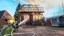 Die Feuerwehr St. Georgen musste am Dienstagabend zu einem Brand ins Gewann Glashöfe ausrücken. Dort steht ein Geräteschuppen in ...