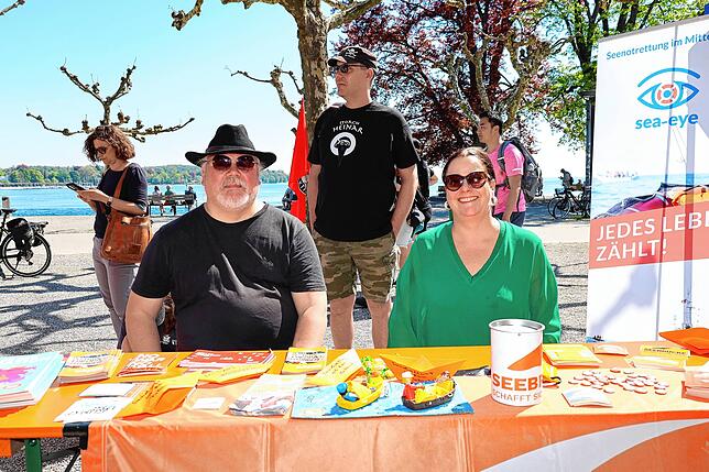 Bild 7: 1. Mai in Konstanz: So bunt war der Protest am Bodenseeufer – mit Reden und Kundgebung