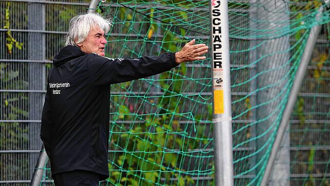 Rolf Wagner, Trainer des Türk. SV Konstanz, muss im Duell mit Aufsteiger FC Bodman-Ludwigshafen eine 1:3-Niederlage hinnehmen.