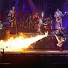 Ist doch alles nur Show? Diese naive Einschätzung der brachialen Rammstein-Ästhetik ist in der Hochkultur verbreitet.