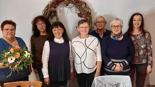 Die Leitung (von links): Dirigentin Birgit Rogg, Beisitzerin Rosi Steiert, Gabi Hug (Öffentlichkeitsarbeit), Sprecherin Anita Müller, ...