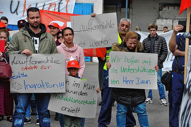 Am Samstag den 13.4.2019 fand auf dem Fabrikgelände der Firma Lauffenmühle in Lauchringen eine Kundgebung mit rund 800 Teilnehmern ...