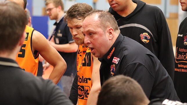 Panthers-Trainer Alen Velcic zweifelt daran, dass die neue Basketball-Saison wie geplant im September beginnen kann.