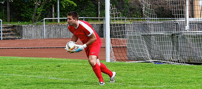 Feiert am Sonntag: Jörg Bürgin wird 30, deshalb hat der TuS Efringen-Kirchen bereits am Donnerstag das Derby gegen Bosporus FC ...