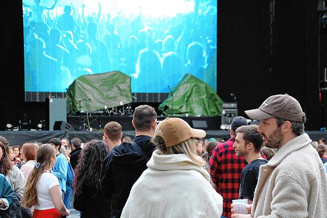 Bild 17: So glücklich macht James Bay beim Stimmen-Festival in Lörrach das Publikum - die besten Bilder