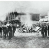 Terror der Nationalsozialisten bei der Reichspogromnacht am 9. November 1938: Vor der Tiengener Synagoge wurde deren Einrichtung verbrannt.