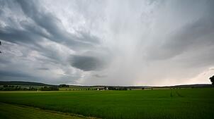 Das Pfingstwetter wird reichlich launenhaft. (Foto-Archiv)