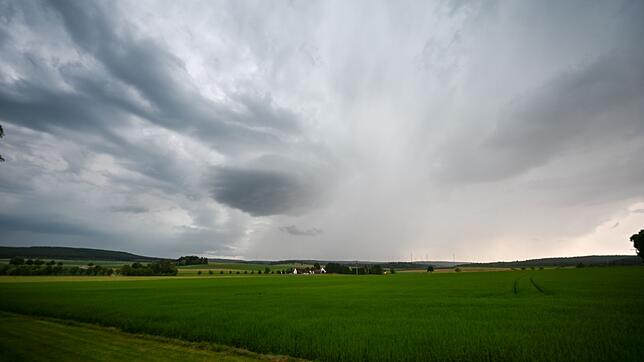 Das Pfingstwetter wird reichlich launenhaft. (Foto-Archiv)