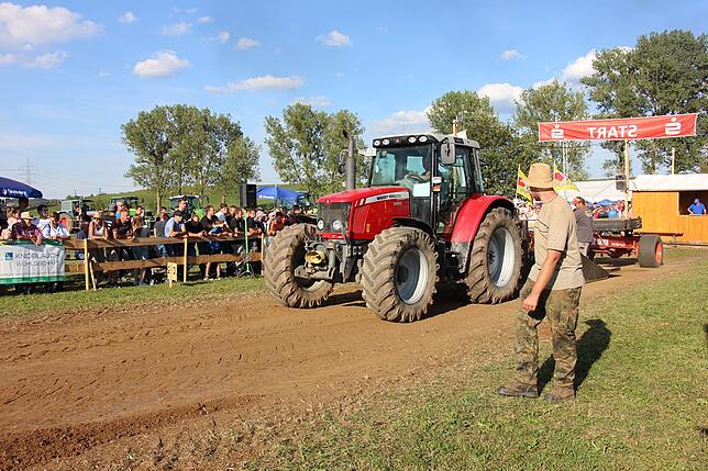 Bild 21: Bilder: Tractorpulling in Sumpfohren 2018