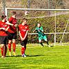 Bitteres Gegentor: Simon Krause sah bei diesem Freistoß von Dan Stengritt (nicht auf dem Bild) nicht gut aus, ließ den Ball zum ...