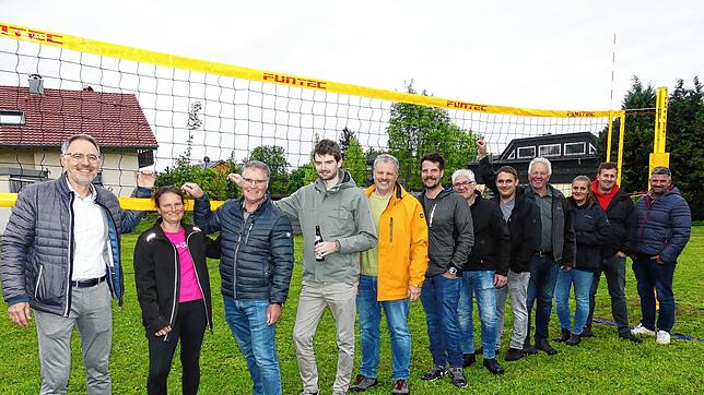 Unterstützer, Helfer und Spender (von links): Martin Rupp, Angelika Bernhardt-Welte, Karl Hafen, Mario Lieb, Jakob Krimmel, Raphael ...