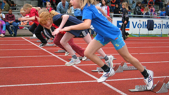 Franziska Meister beim guten Start im Sprint bei den Kreismeisterschaften 2004 in Furtwangen.