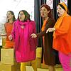 Die Theatergruppe „Rolle vorwärts“ unter der Leitung von Theaterpädagogin Lilo Braun probt im Meßkircher Schlosskeller für das neue ...