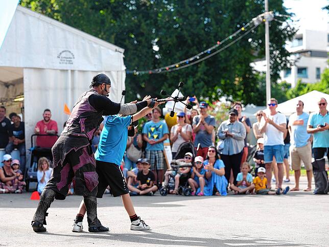 Bild 26: Kulturufer in Friedrichshafen: Buntes Treiben am Tag (Teil 1)