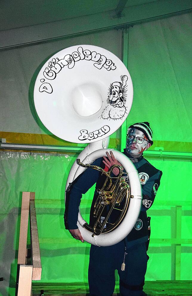Bild 22: Spektakuläre Party in Nöggenschwiel: Die besten Bilder vom Guggenmusik-Event 2025