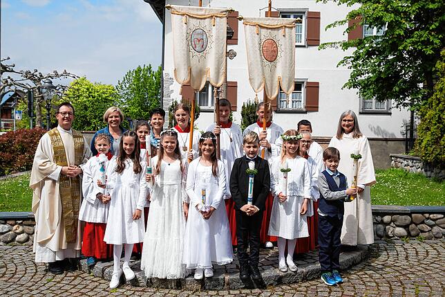 Bild 3: Erstkommunion und Konfirmation in Allensbach und Reichenau: Das sind die Bilder und Namen