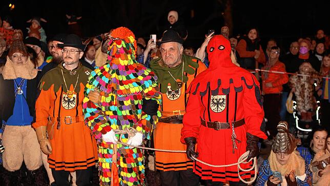 Bild 19: Mit der Fasnachtsverbrennung endet die fünfte Jahreszeit in Konstanz