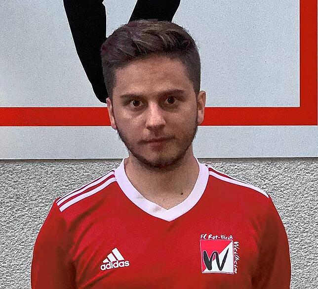 Verletzt: Neuzugang Arber Islami vom FC RW Weilheim hat sich beim 2:1-Sieg seiner Elf beim FC Hochrhein die Schulter ausgekugelt.