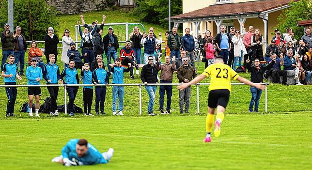 Bild 13: Die besten Bilder vom Bezirksliga-Spitzenspiel zwischen Öhningen-Gaienhofen und Südstern Singen